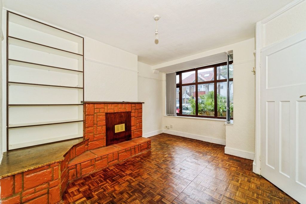 Property photo 3 of 22