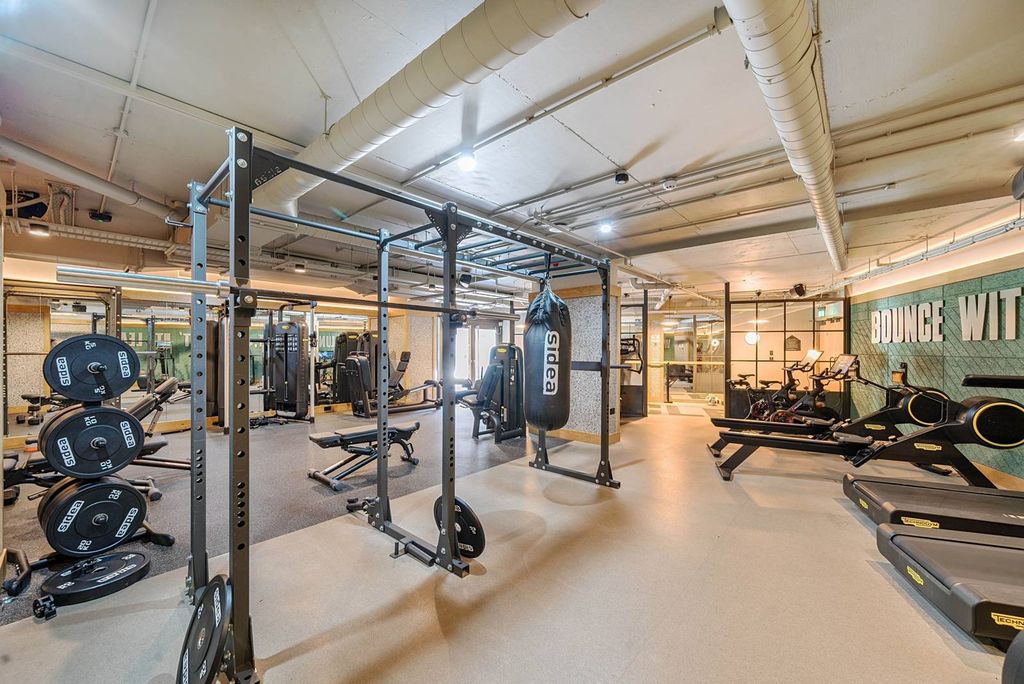 Property photo 1 of 40