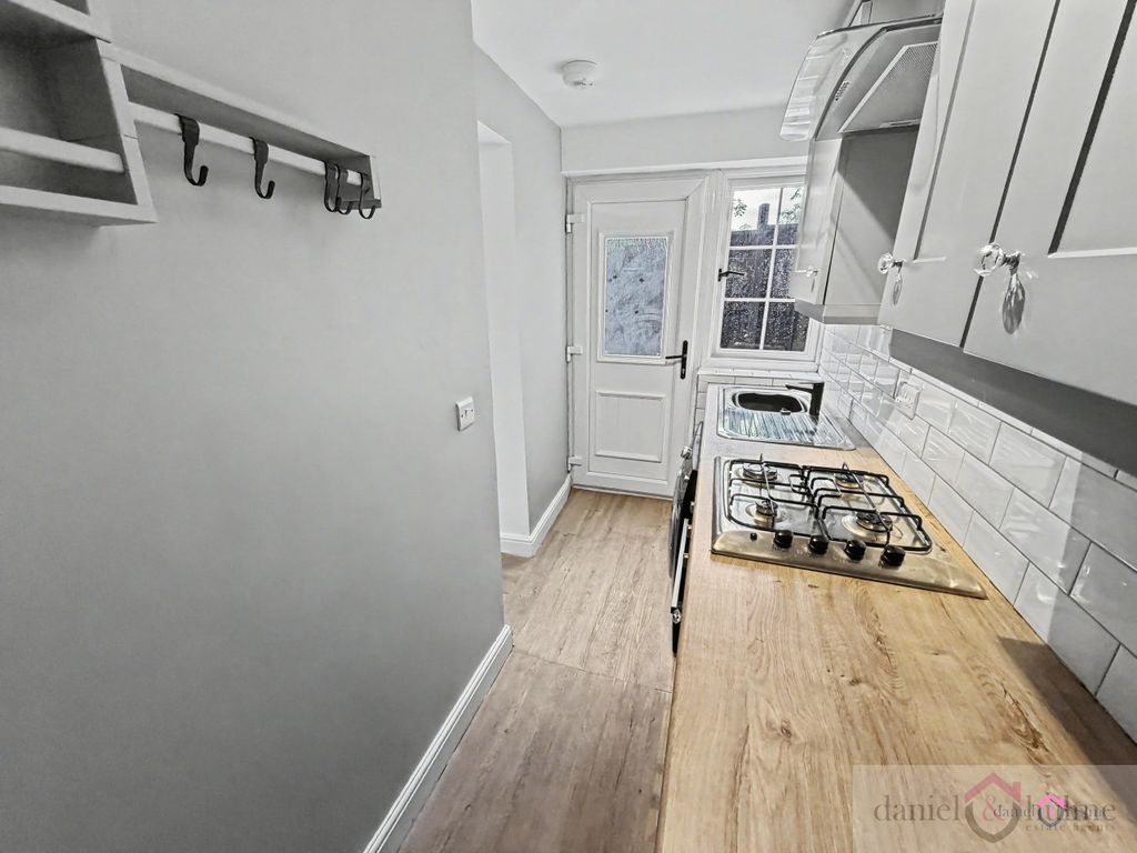 Property photo 2 of 15 Img_1473