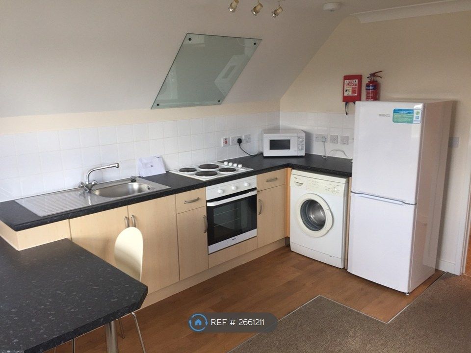 Property photo 2 of 8 Kitchen