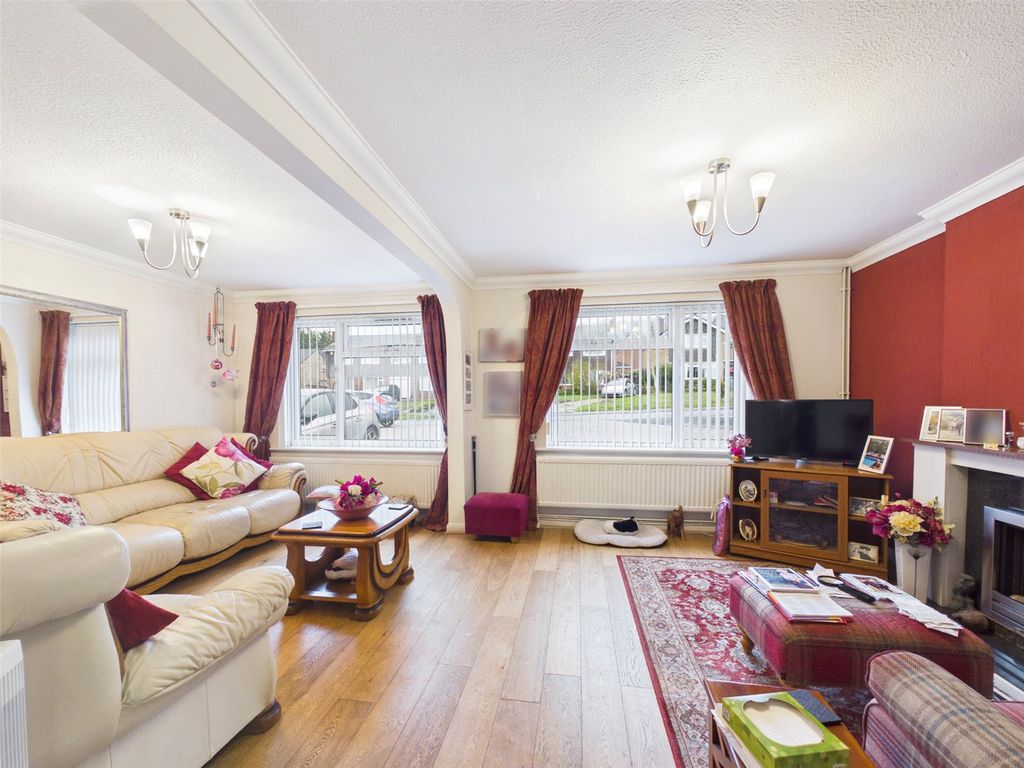 Property photo 3 of 13 Picture No. 36
