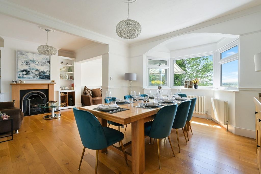 Property photo 3 of 26 Bradmore Way