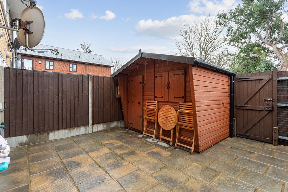 Property photo 2 of 17