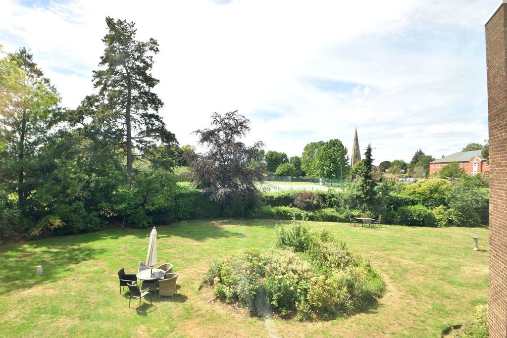 Property photo 3 of 12