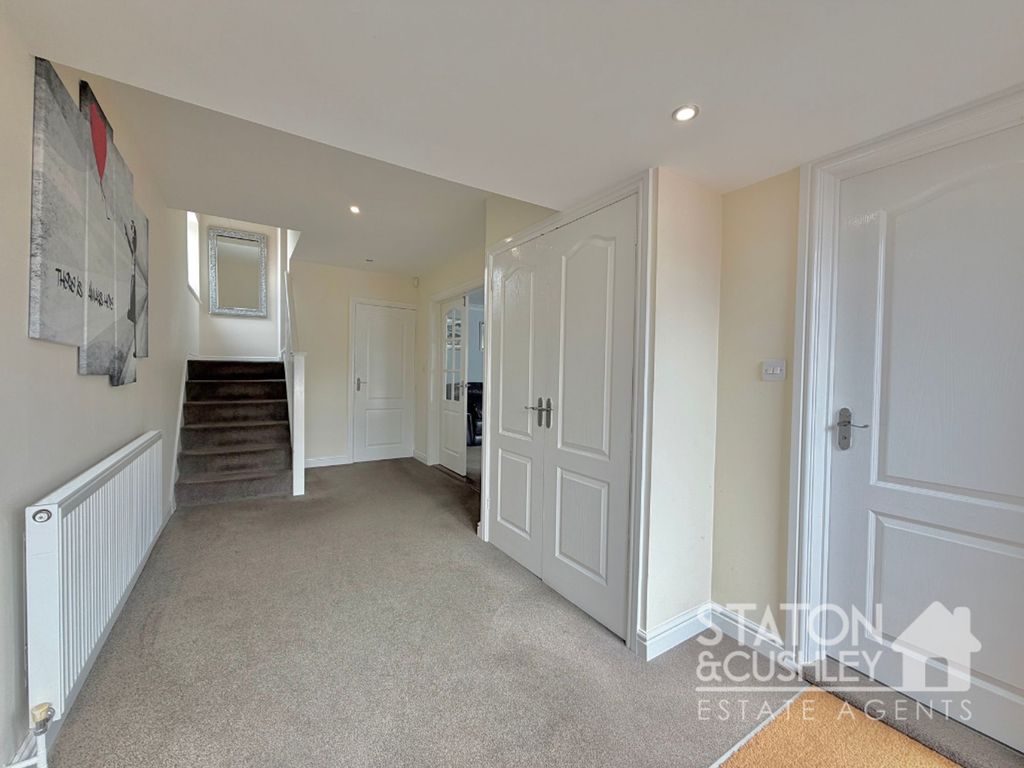 Property photo 2 of 23