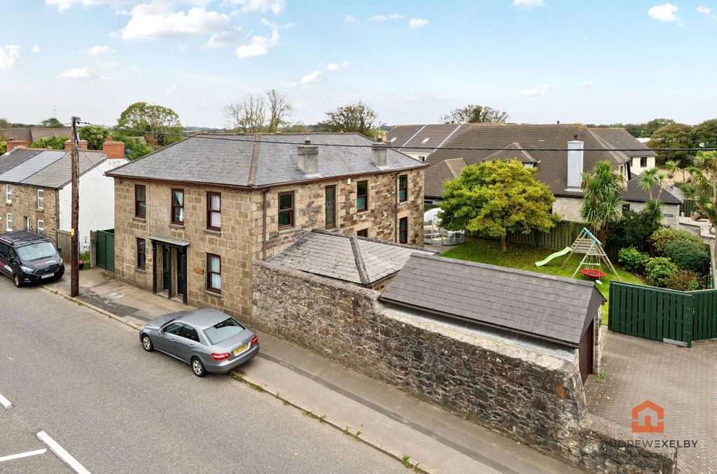 Property photo 1 of 18