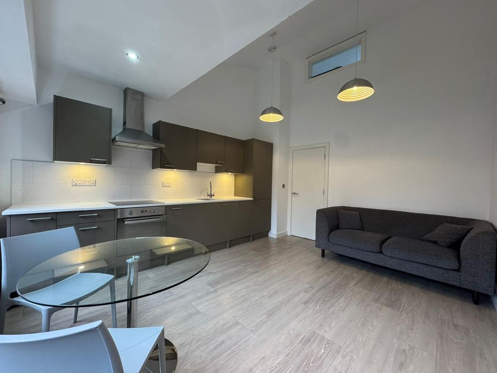 Property photo 1 of 9 Front Room