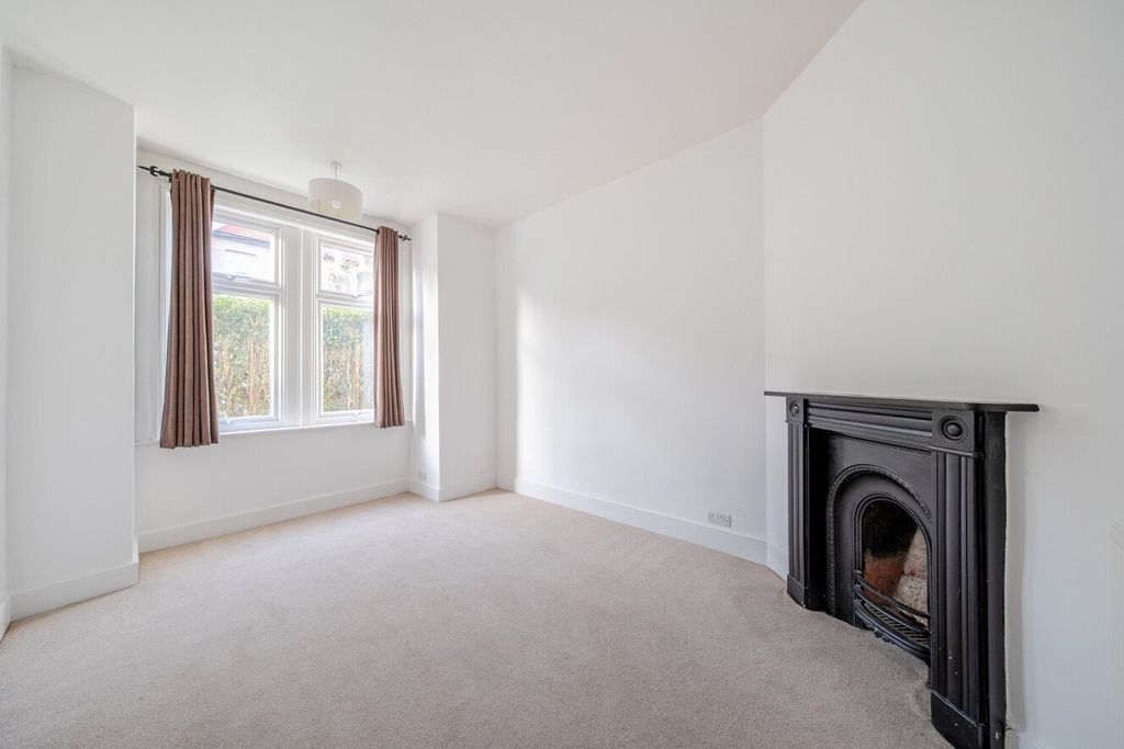 Property photo 2 of 15 Picture No. 01