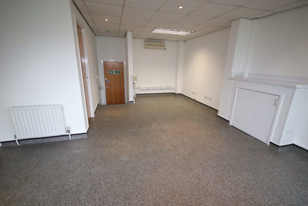 Property photo 3 of 12
