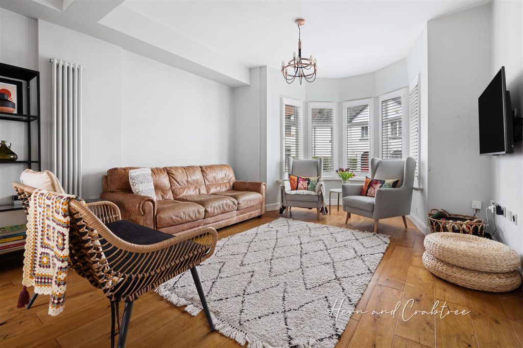 Property photo 3 of 33 Vishwell Road, Llandaff, Herncrabtree (14).Jpg