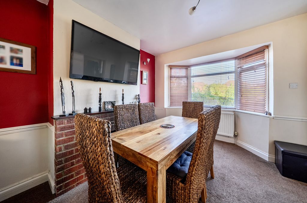 Property photo 3 of 19 1381290-7-691B2d9...