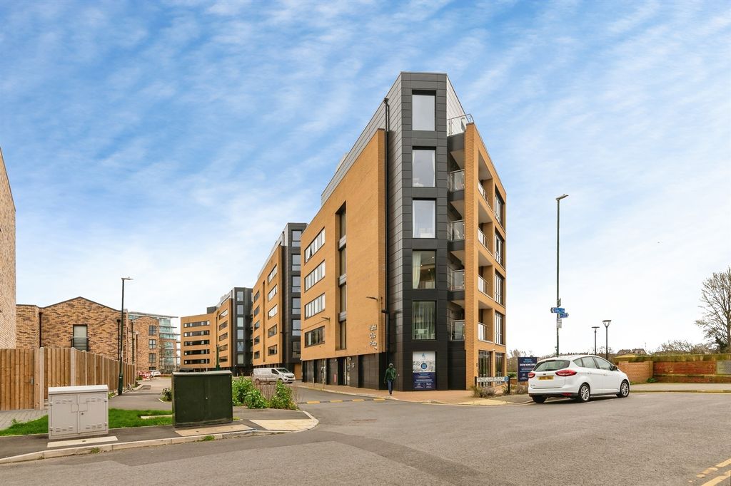 Property photo 1 of 19