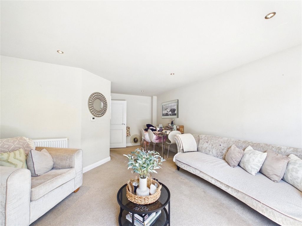 Property photo 2 of 13 Picture No. 02