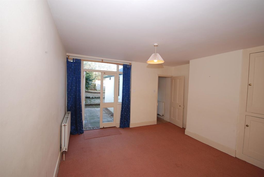 Property photo 3 of 8 Property Photo