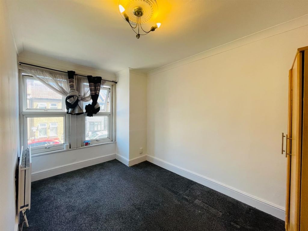 Property photo 1 of 10 Chelmsford Road (8).Jpeg