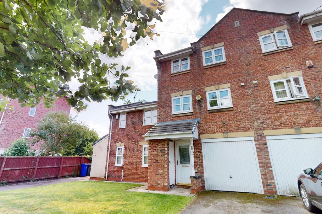 Property photo 1 of 23
