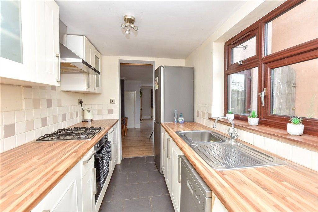 Property photo 2 of 14 Kitchen