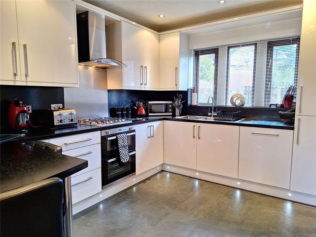 Property photo 2 of 22 Kitchen