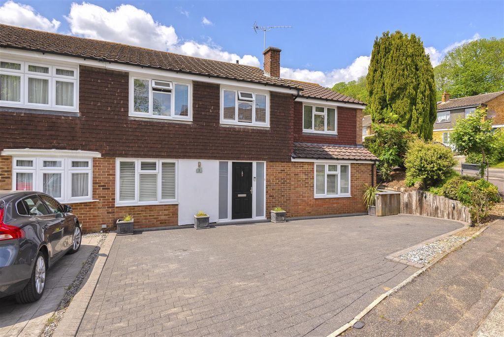Property photo 1 of 28 Gorse Crescent Front Pic.Jpg