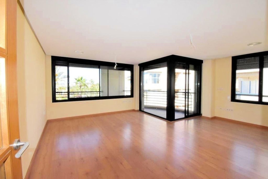 Property photo 3 of 39