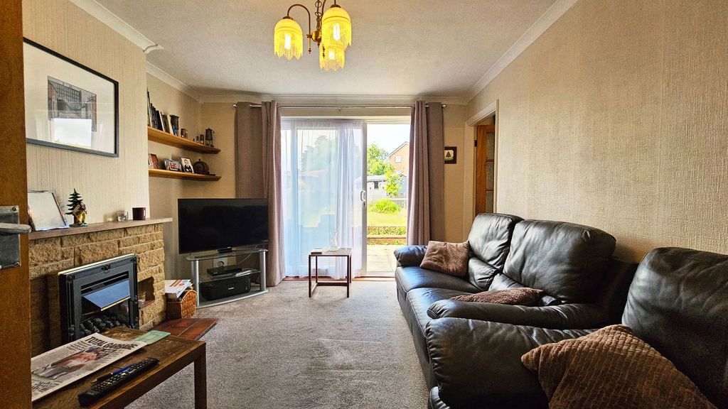 Property photo 3 of 17