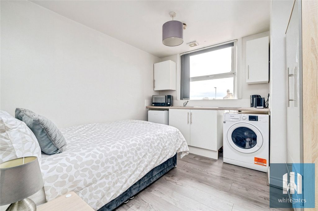 Property photo 1 of 7 Picture No. 06