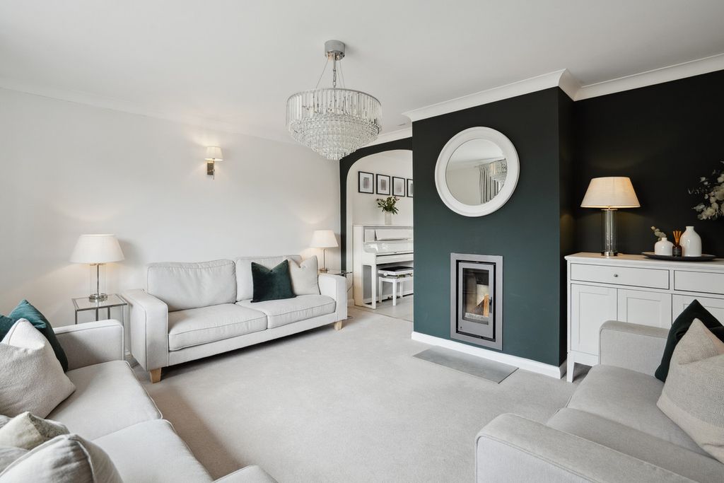 Property photo 3 of 41