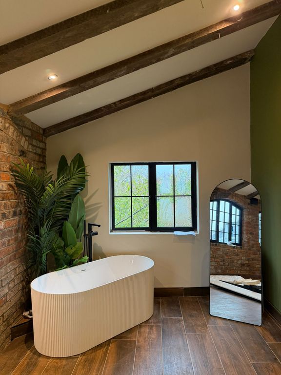 Property photo 3 of 4