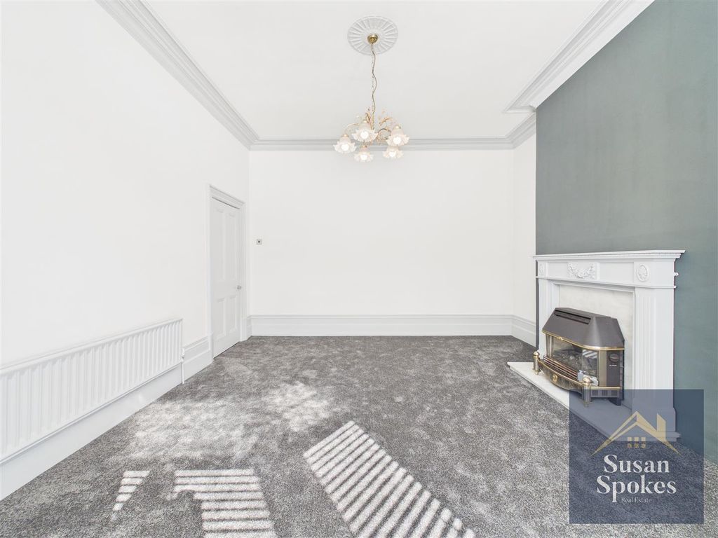 Property photo 3 of 30 Cam01858G0-Pr0241-Still003.Jpg