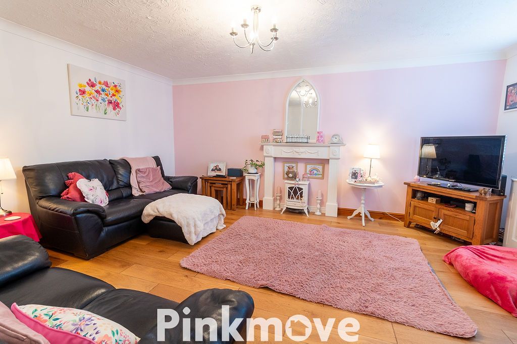 Property photo 3 of 25