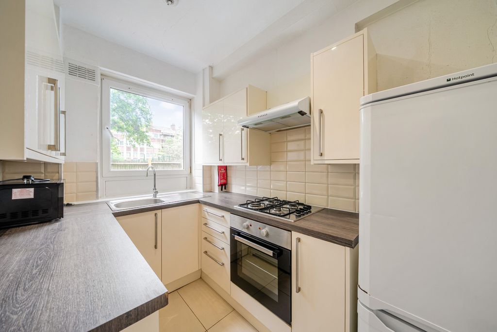Property photo 3 of 21 1463301-20-6A0B21...