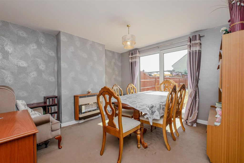 Property photo 3 of 12 Dining Room