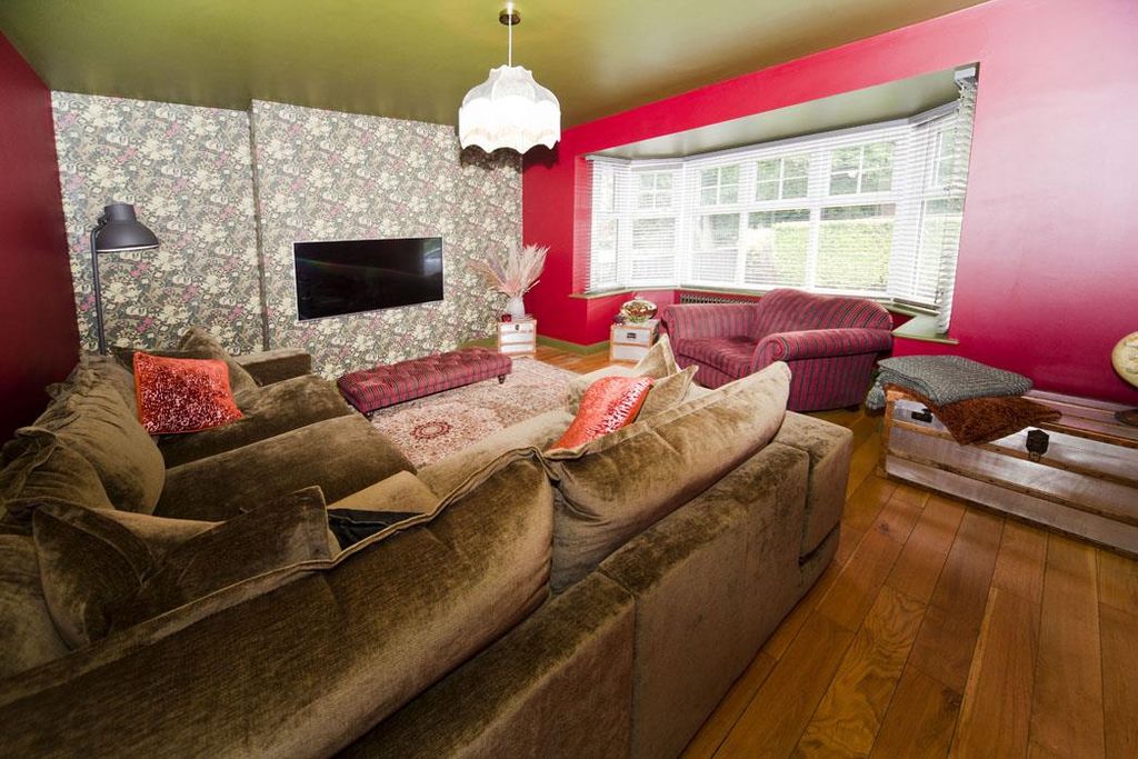 Property photo 3 of 27