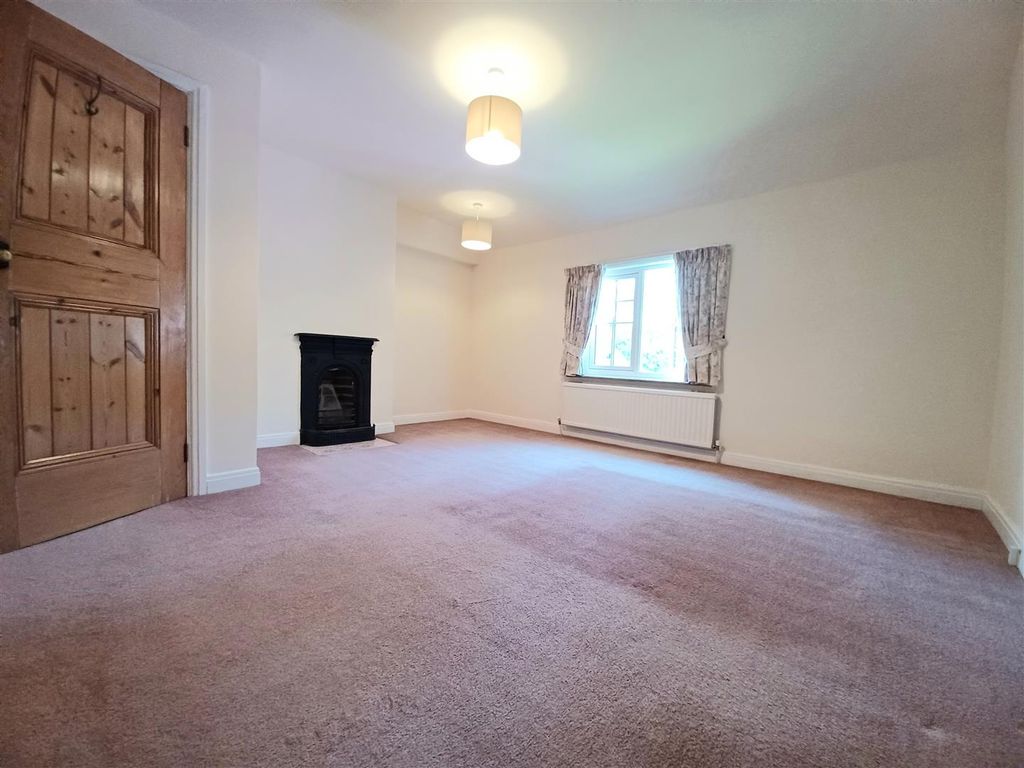 Property photo 1 of 17 Bedroom One