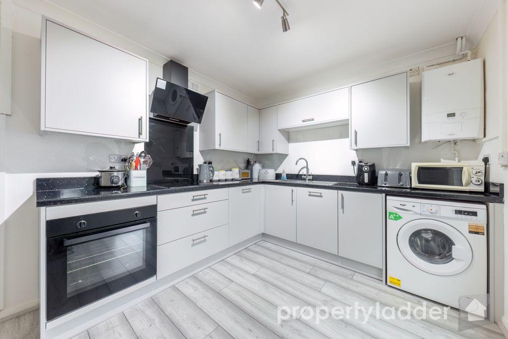 Property photo 2 of 13 Pl-10