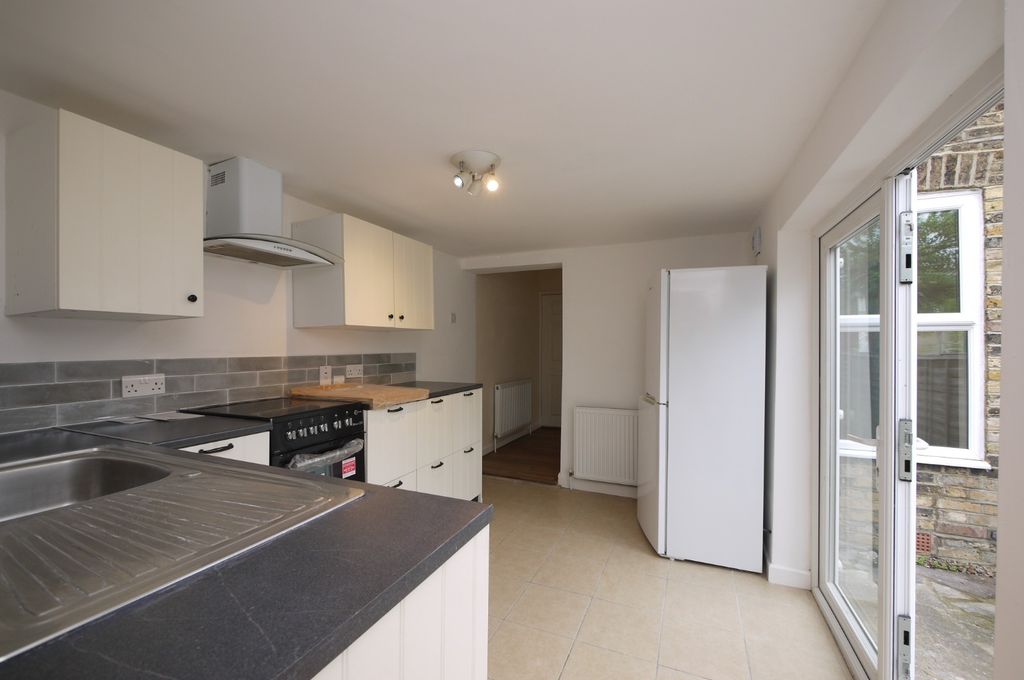 Property photo 2 of 9 4854901