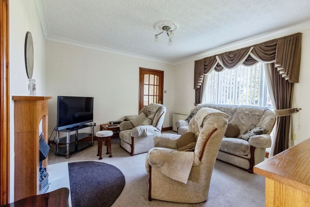 Property photo 3 of 21 Pbox-Img.Jpg
