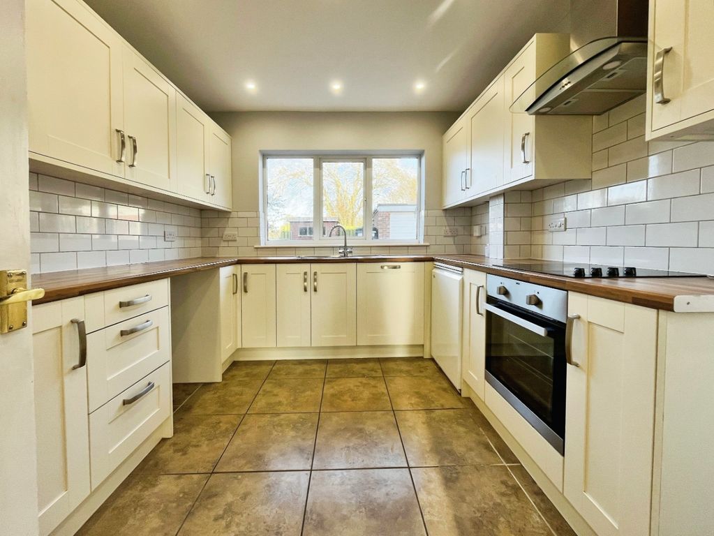 Property photo 2 of 14 3763915
