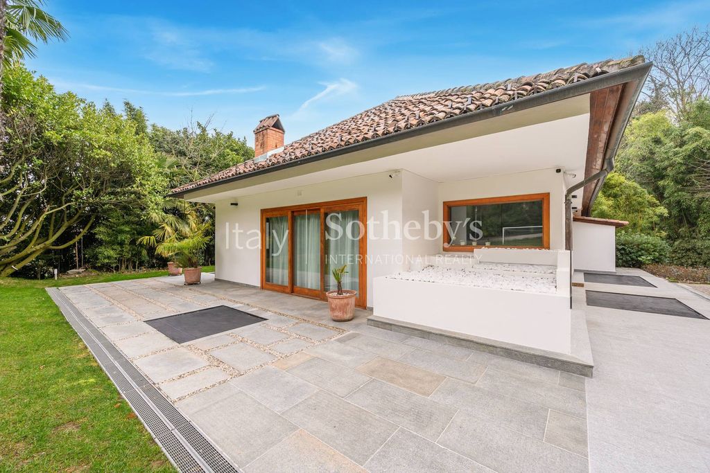 Property photo 3 of 31