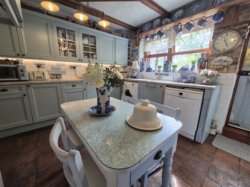 Property photo 2 of 25 29Cromki3.Jpg