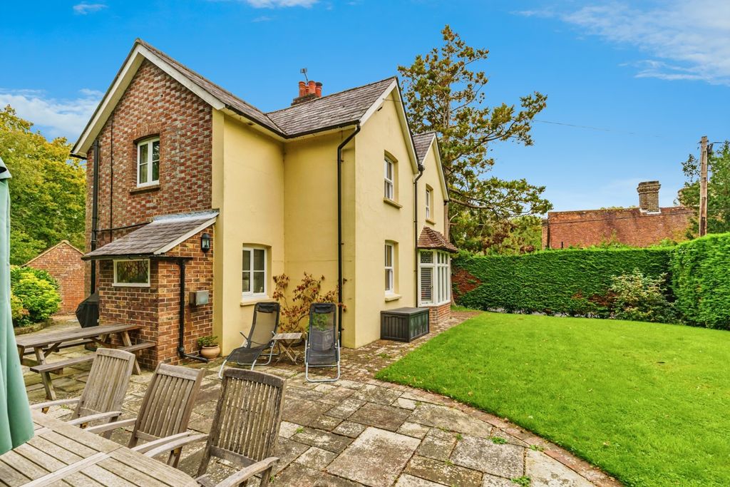 Property photo 1 of 18 Photo