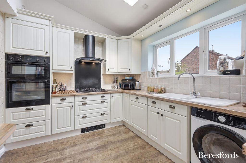 Property photo 3 of 17 Picture No. 13