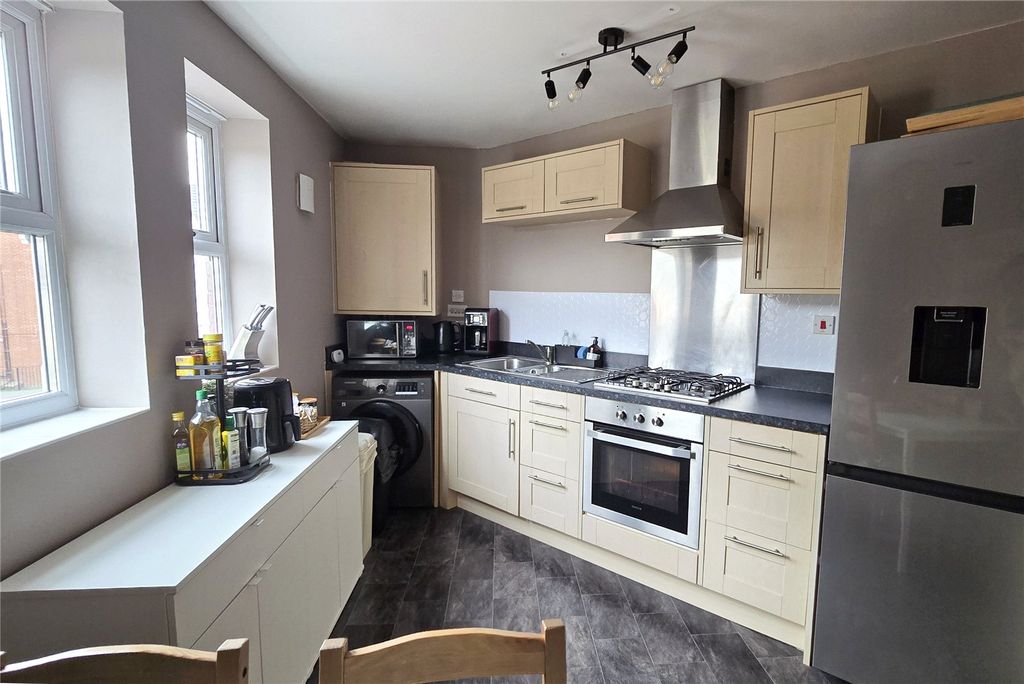 Property photo 3 of 13 Kitchen/Diner