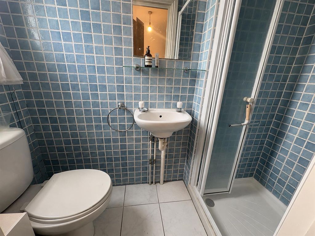Property photo 3 of 7 Bathroom.Png