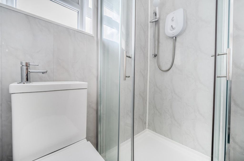 Property photo 3 of 11 Picture No. 14