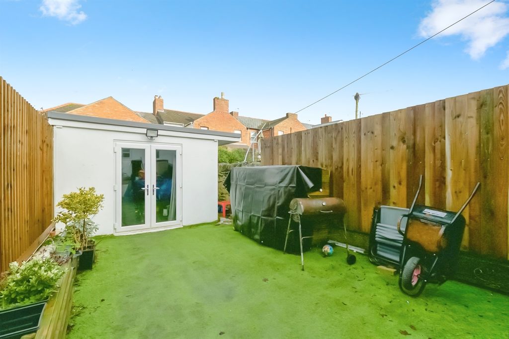 Property photo 3 of 16