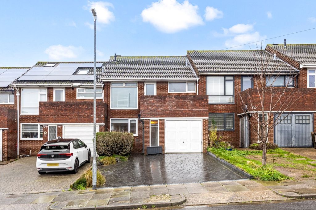 Property photo 1 of 23