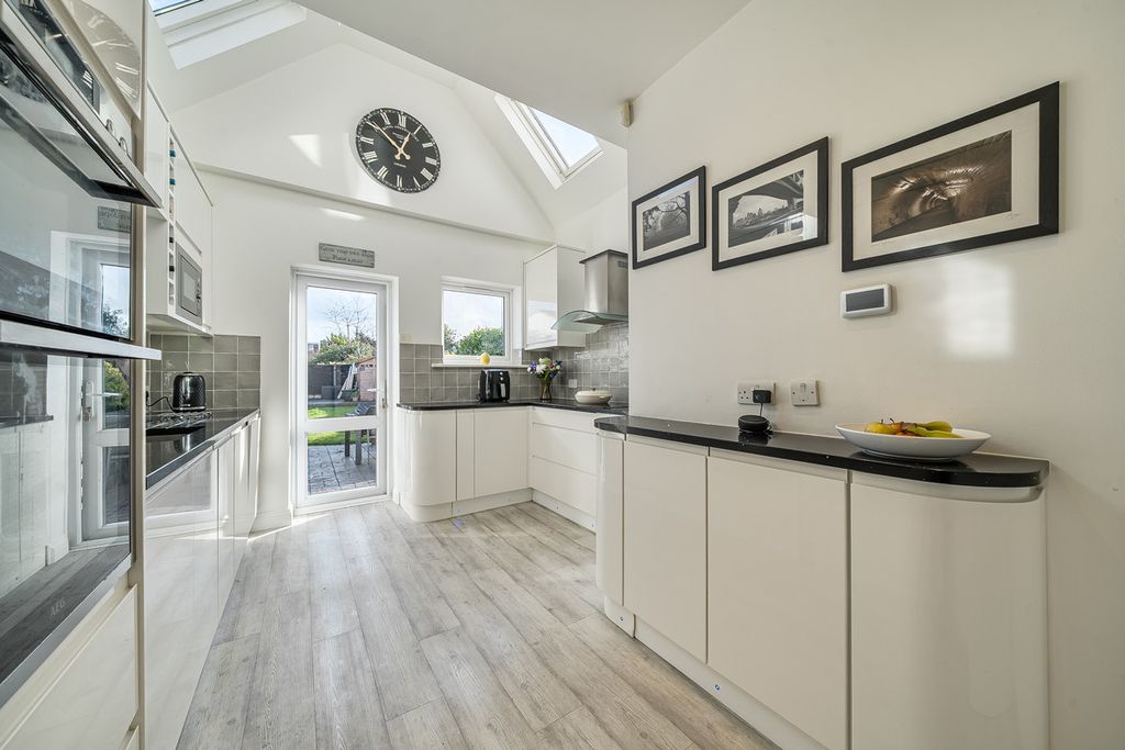 Property photo 2 of 15