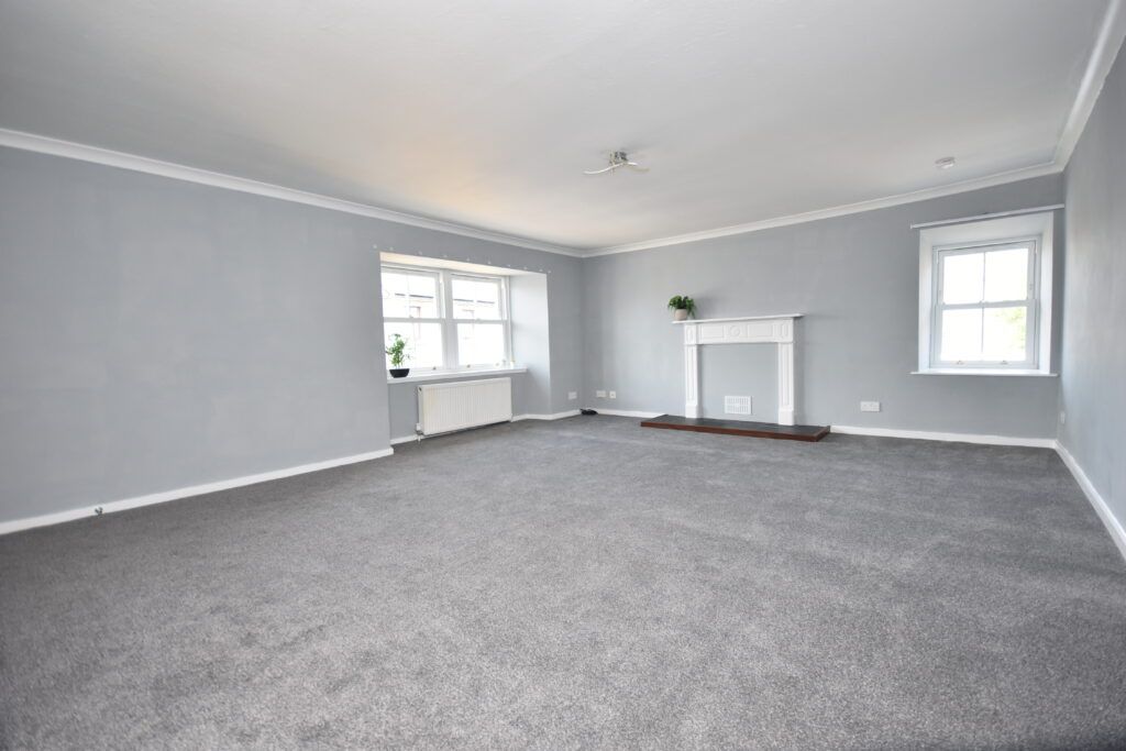 Property photo 3 of 37