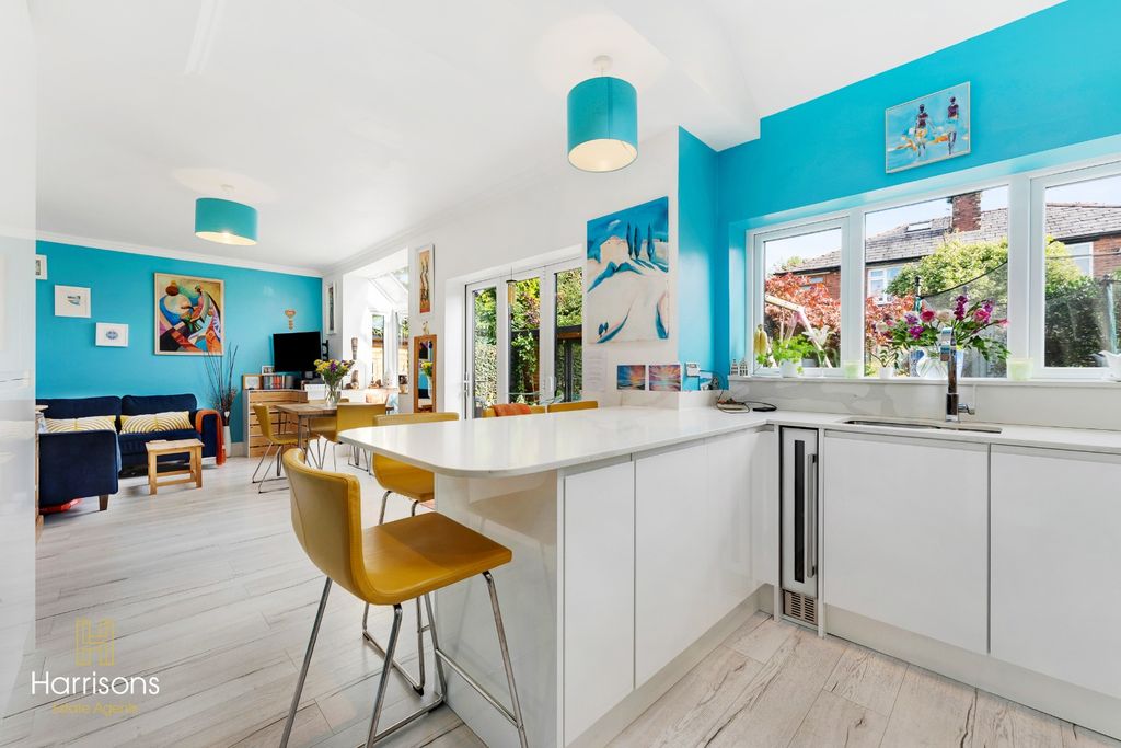 Property photo 2 of 29 5544083